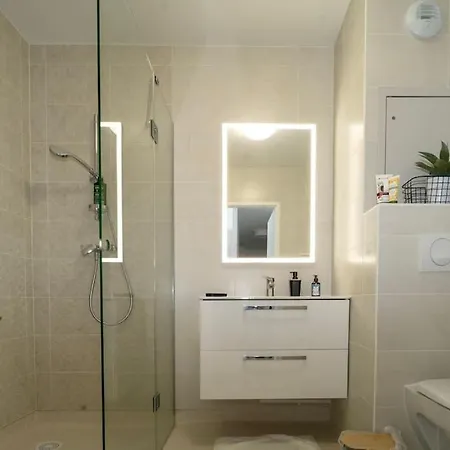 2 Pieces Lumineux Avec Balcon - 351c Appartement Rueil-Malmaison