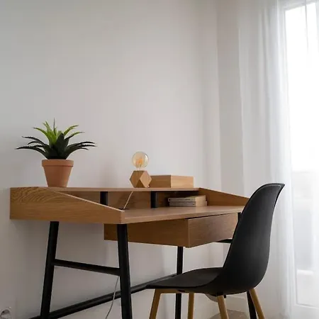 Appartement 2 Pieces Lumineux Avec Balcon - 351c Rueil-Malmaison