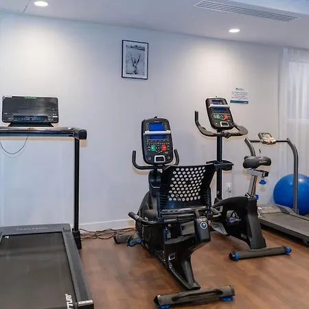 2 Pieces Lumineux Avec Balcon - 351c Rueil-Malmaison